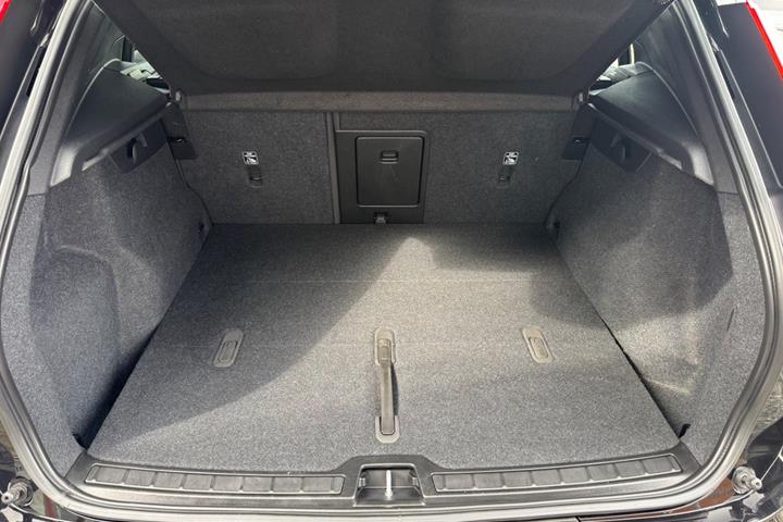 Sort Volvo XC40 fra 2023