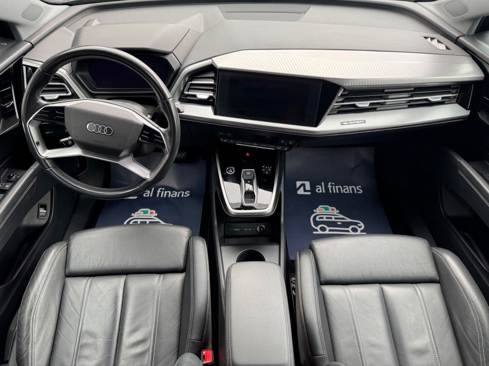 Blå Audi Q4 e-tron fra 2021