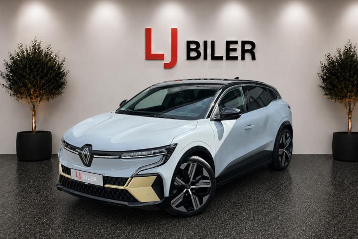 Grå Renault Megane E-Tech fra 2022 set udefra