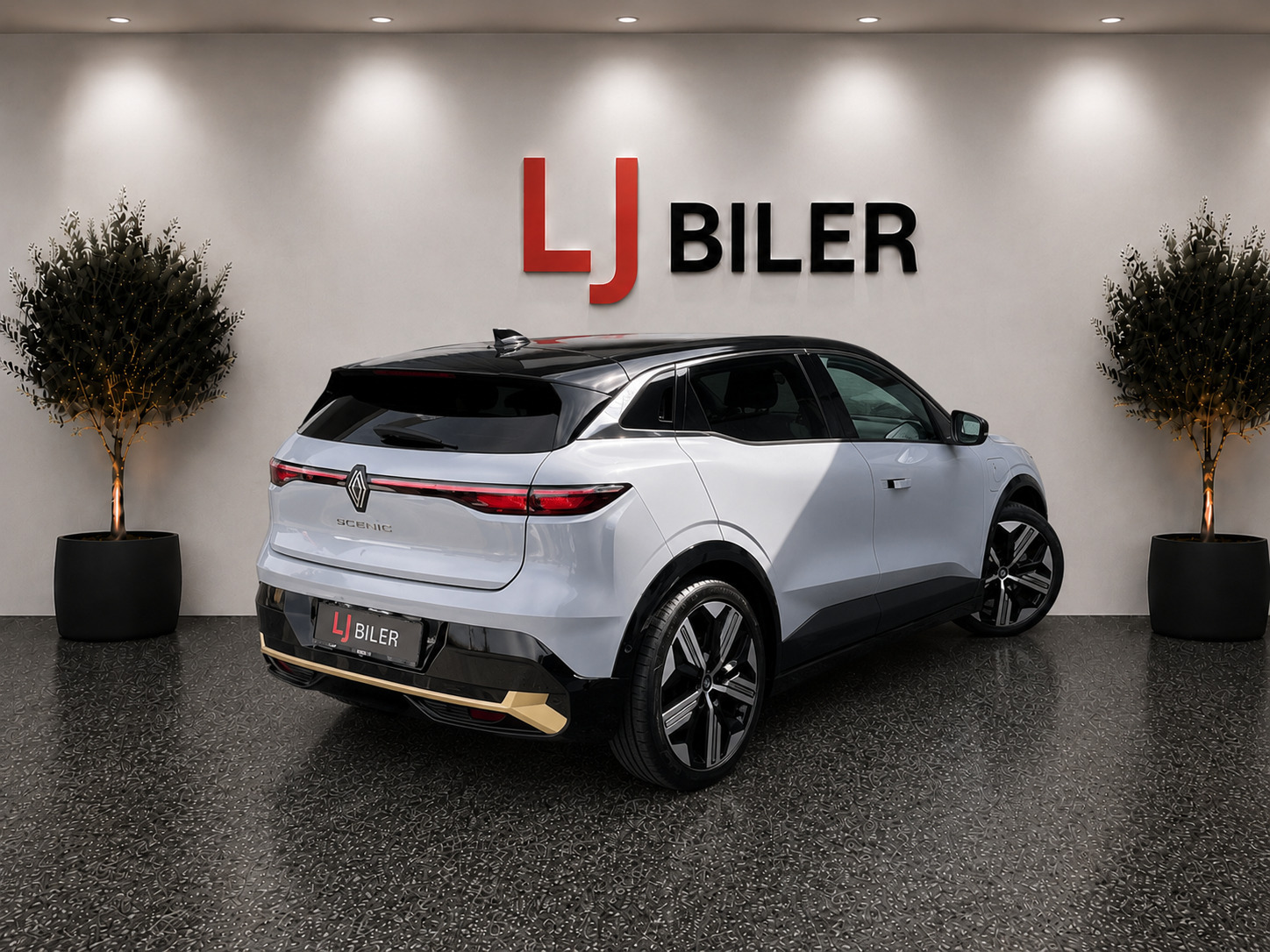 Grå Renault Megane E-Tech fra 2022