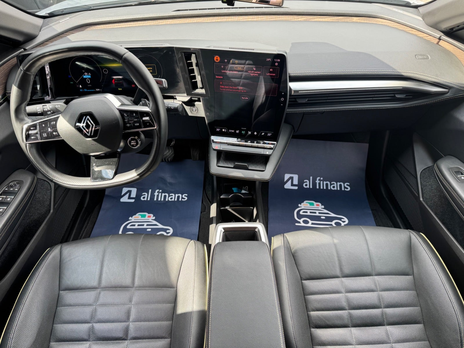 Grå Renault Megane E-Tech fra 2022