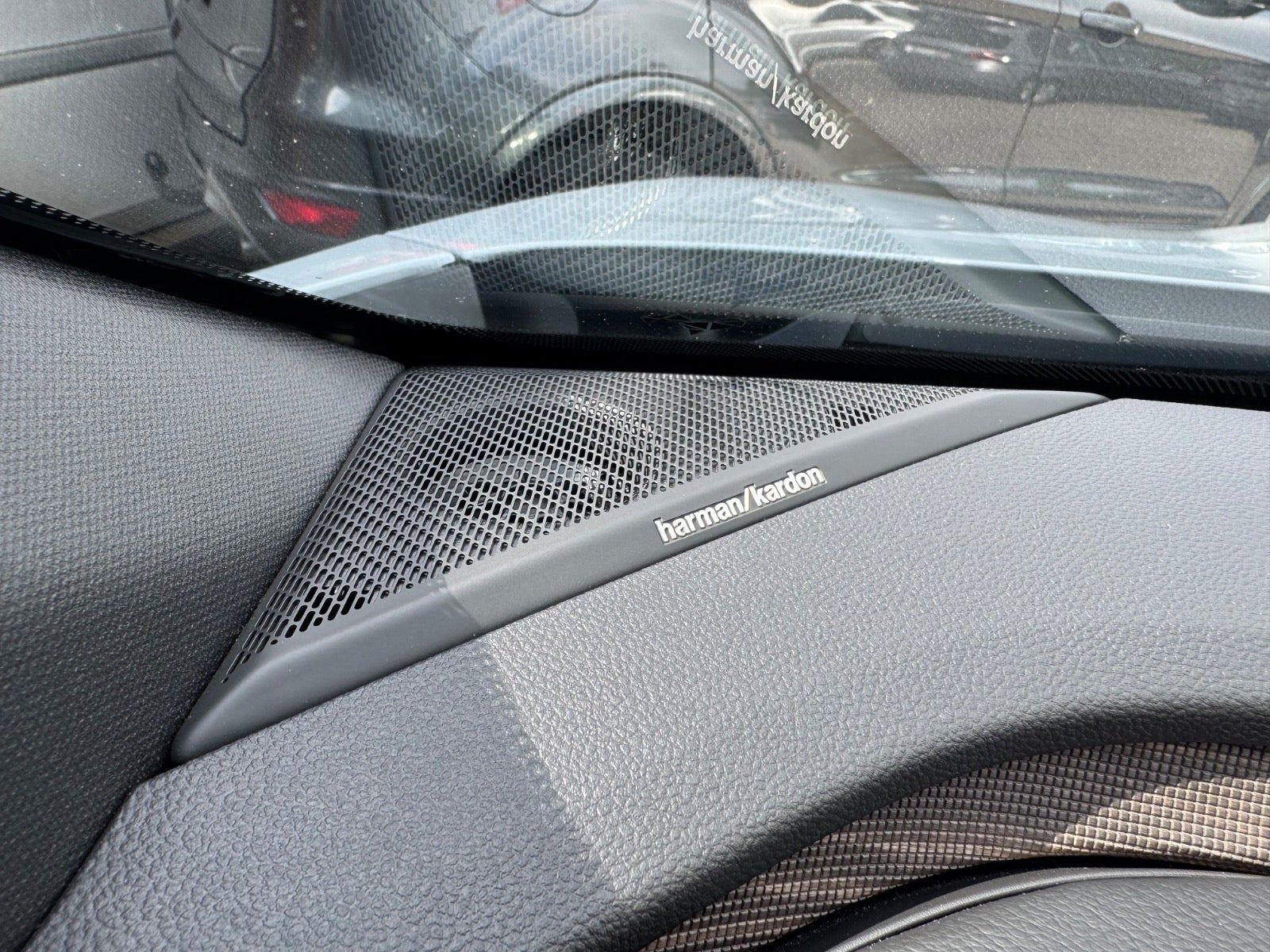 Grå Renault Megane E-Tech fra 2022