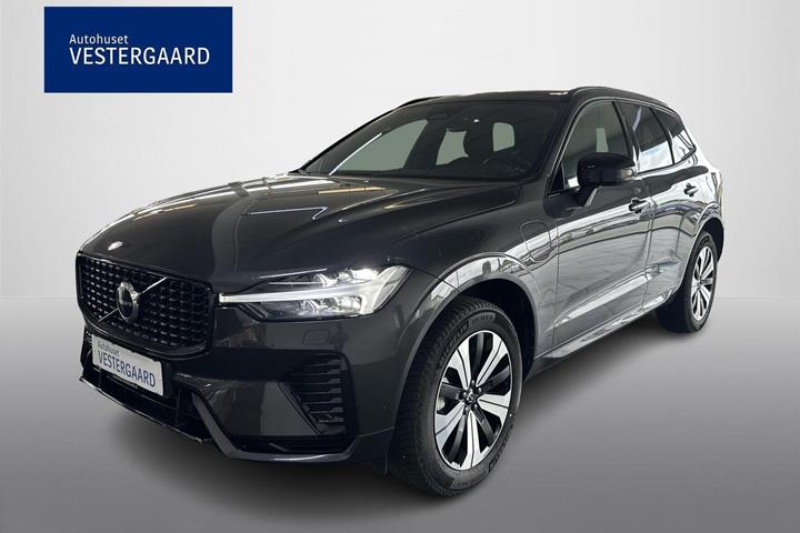 Grå Volvo XC60 fra 2024