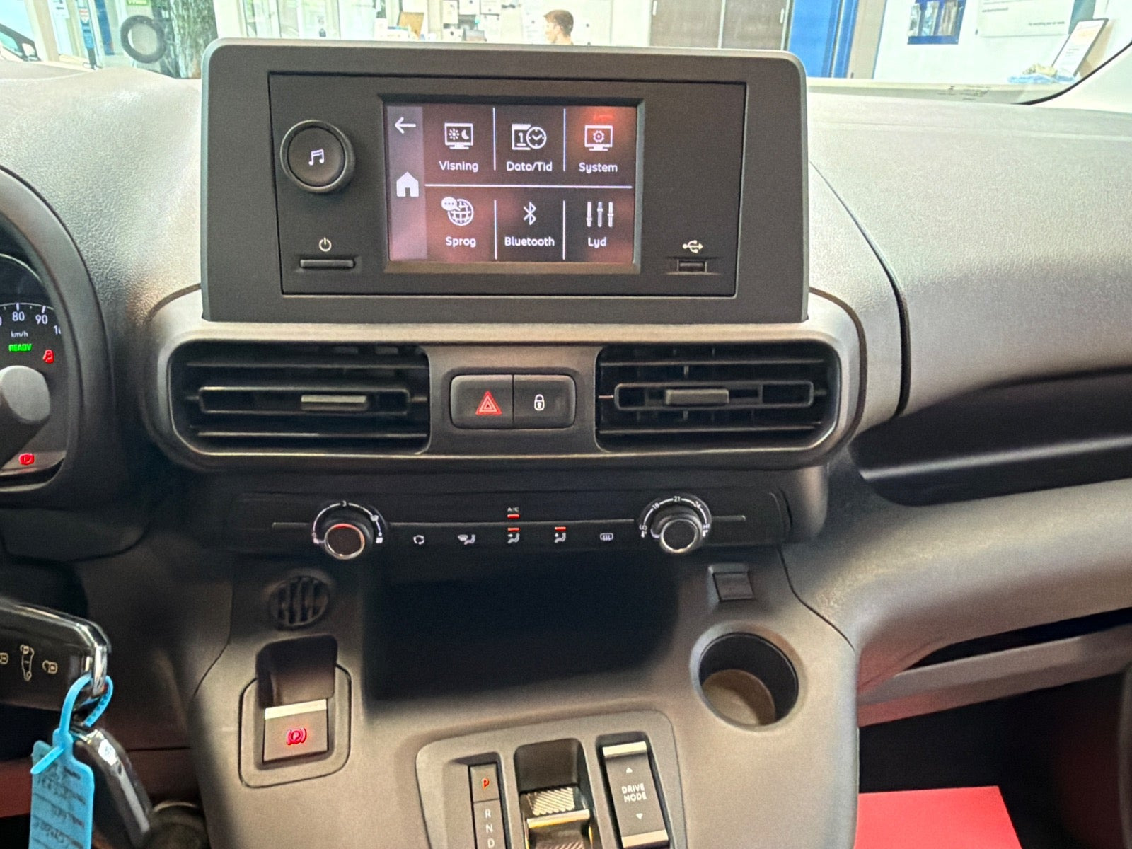 Sort Opel Combo-e Life fra 2024