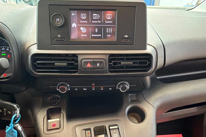 Sort Opel Combo-e Life fra 2024