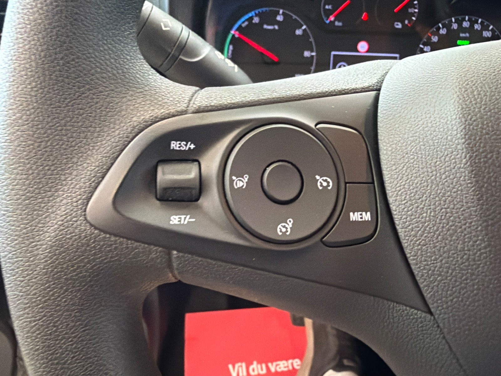 Sort Opel Combo-e Life fra 2024