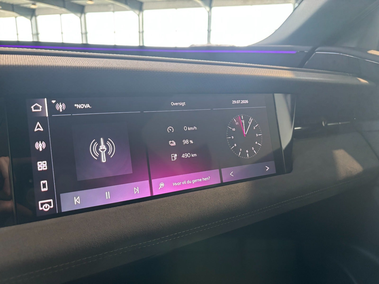 Grå Audi S6 e-tron fra 2025