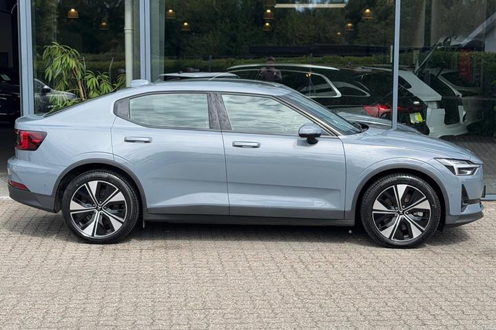 Grå Polestar 2 fra 2023
