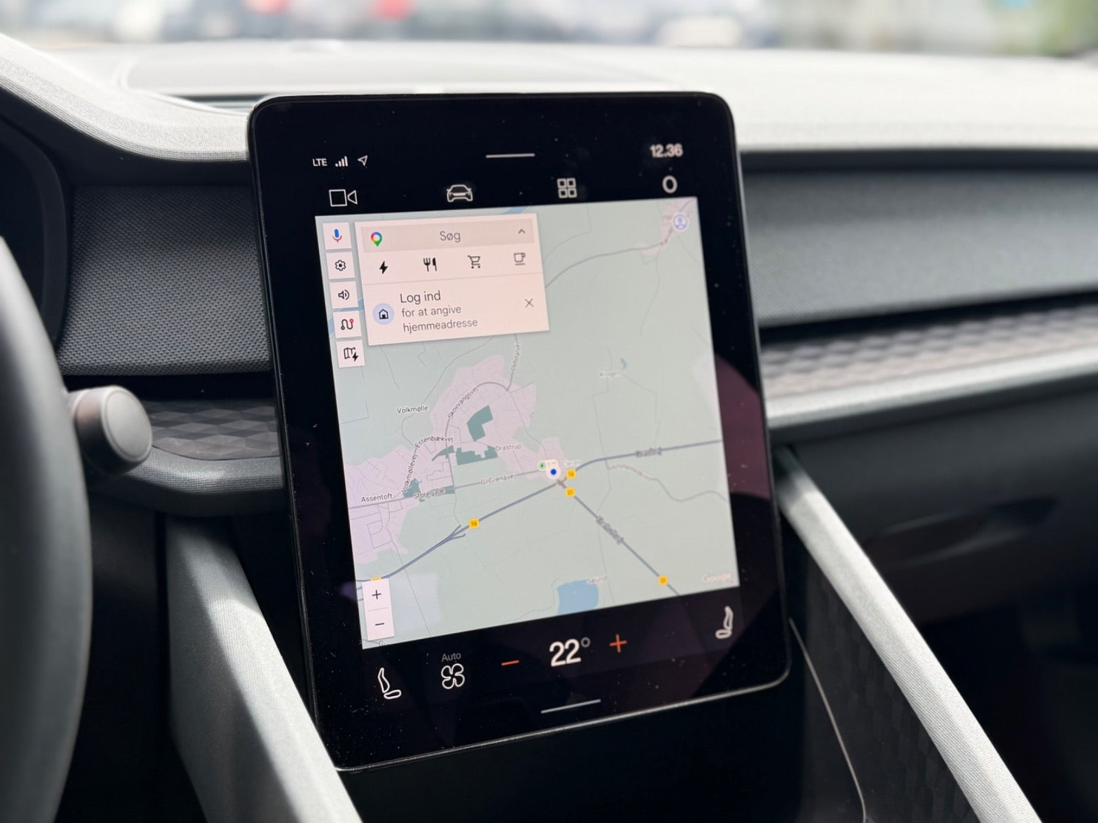 Grå Polestar 2 fra 2023