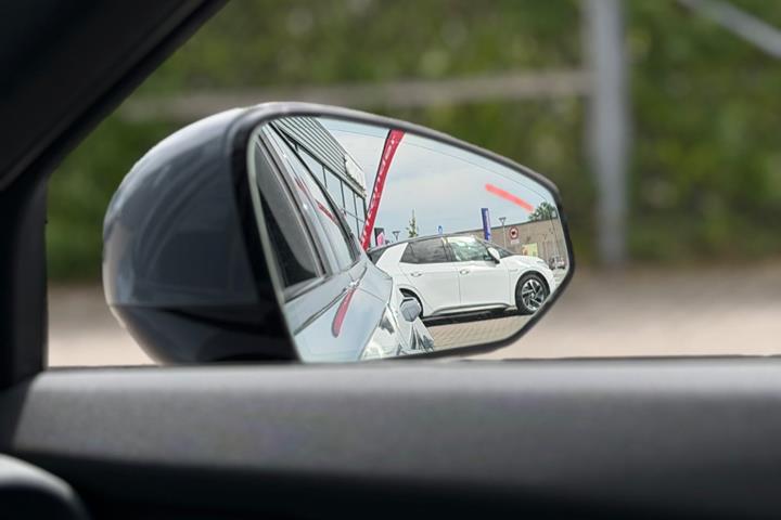 Grå Polestar 2 fra 2023