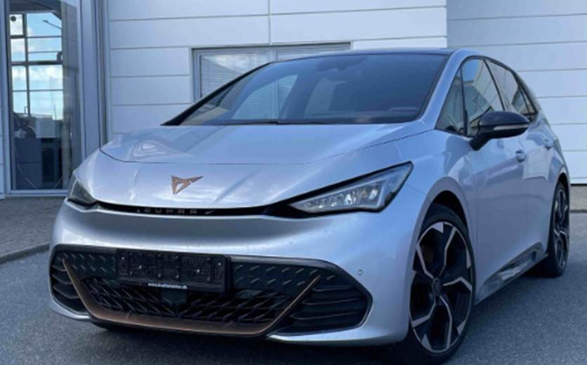Cupra Born 77 e-Boost Dinamica Pack High