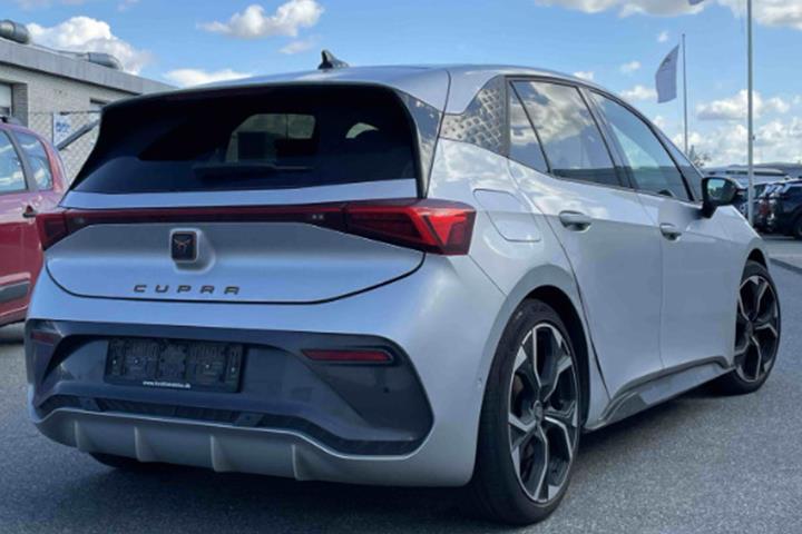 Grå Cupra Born fra 2023