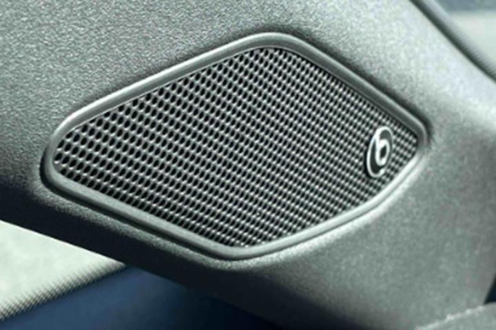 Grå Cupra Born fra 2023