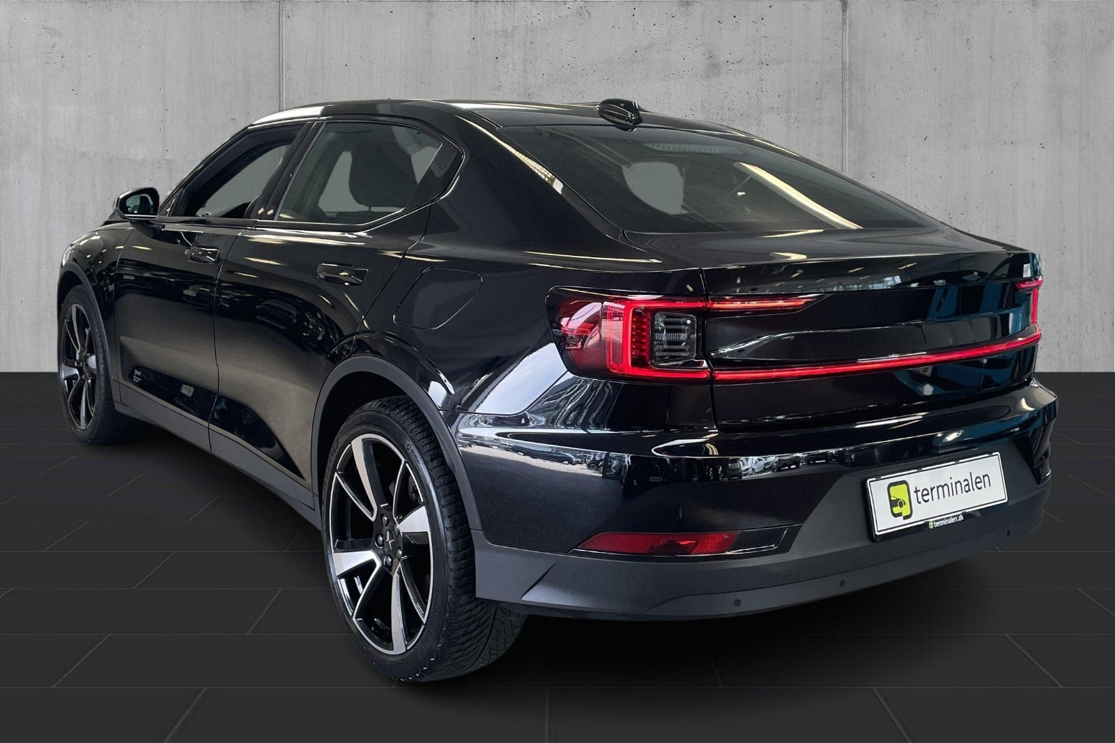 Sort Polestar 2 fra 2023