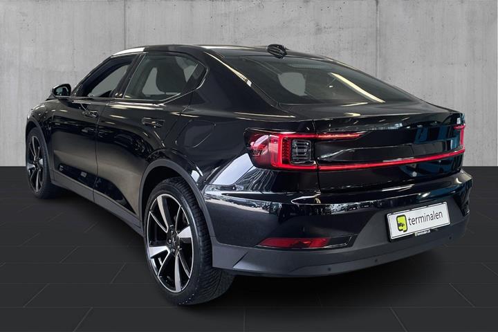 Sort Polestar 2 fra 2023