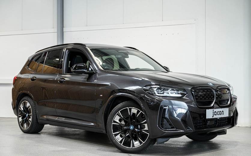 BMW iX3 Charged Plus M-Sport