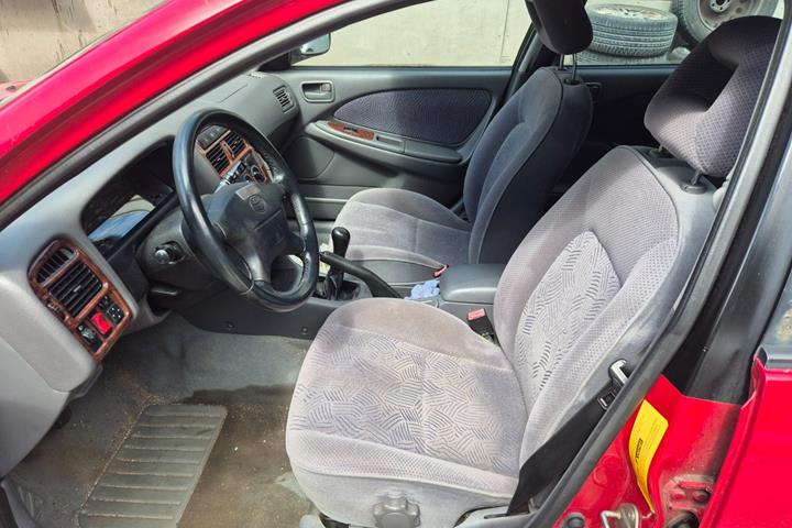 undefined Toyota Avensis fra 1999