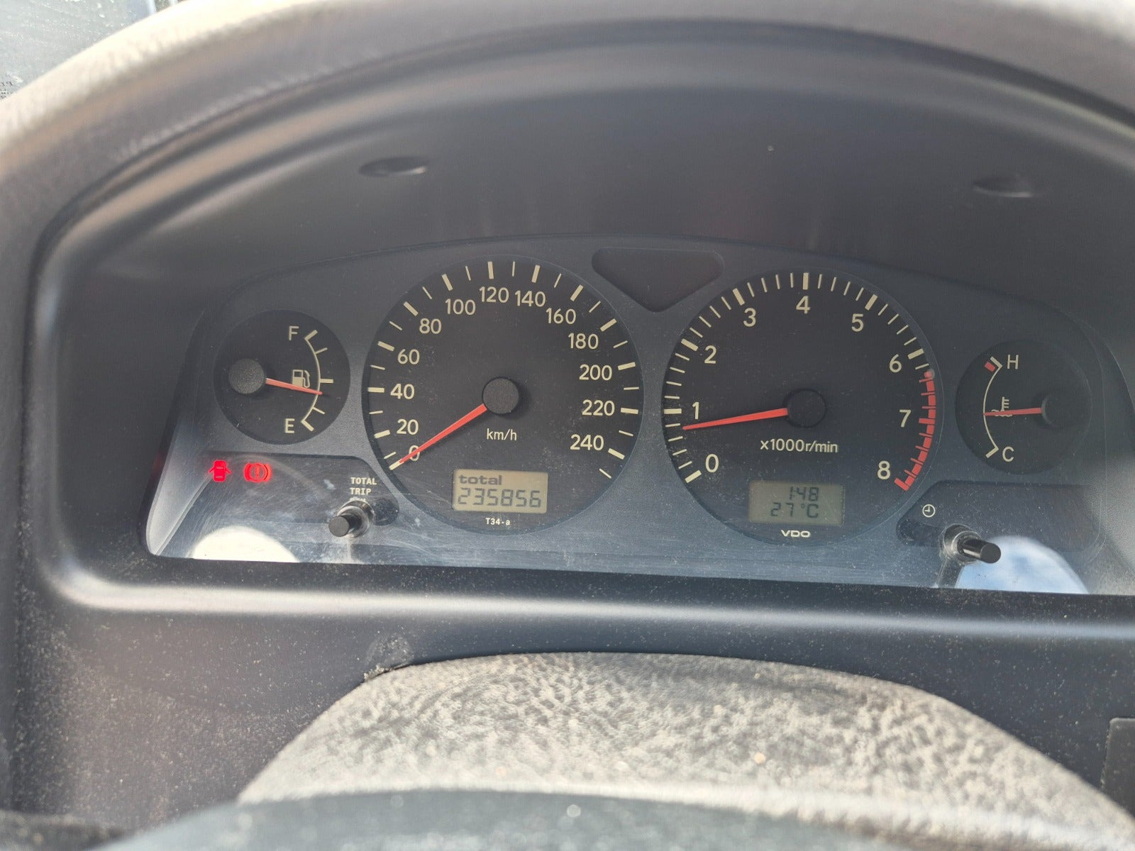 undefined Toyota Avensis fra 1999