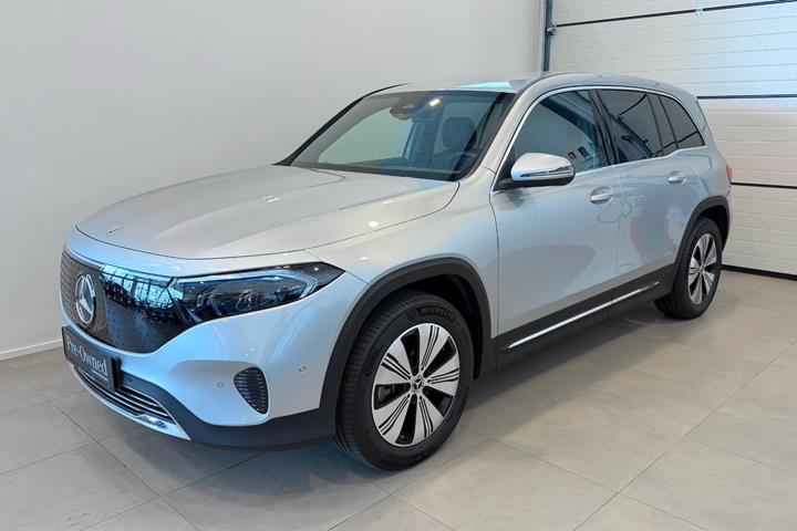 Sølv Mercedes EQB250+ fra 2026