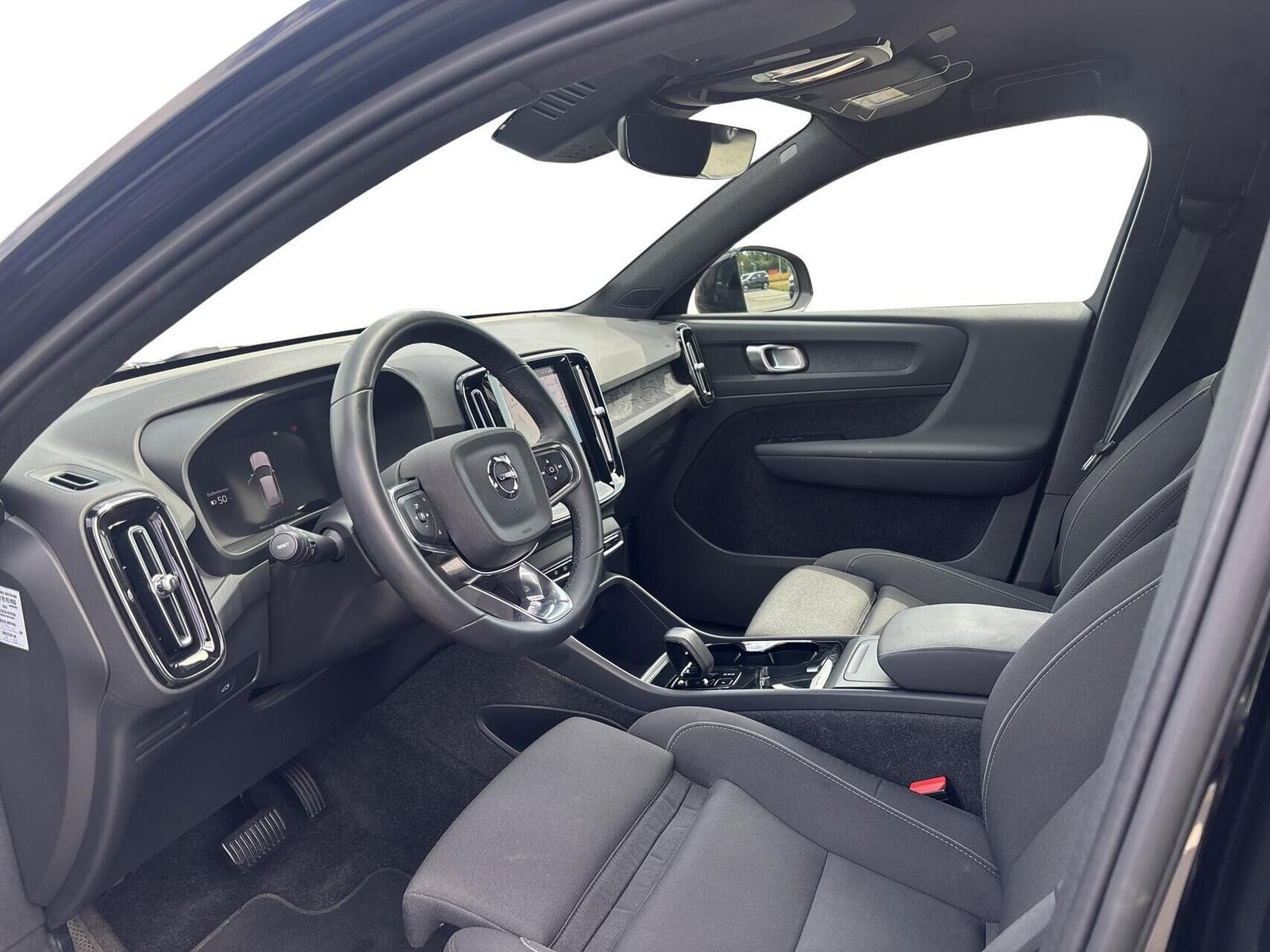 Sort Volvo XC40 fra 2023