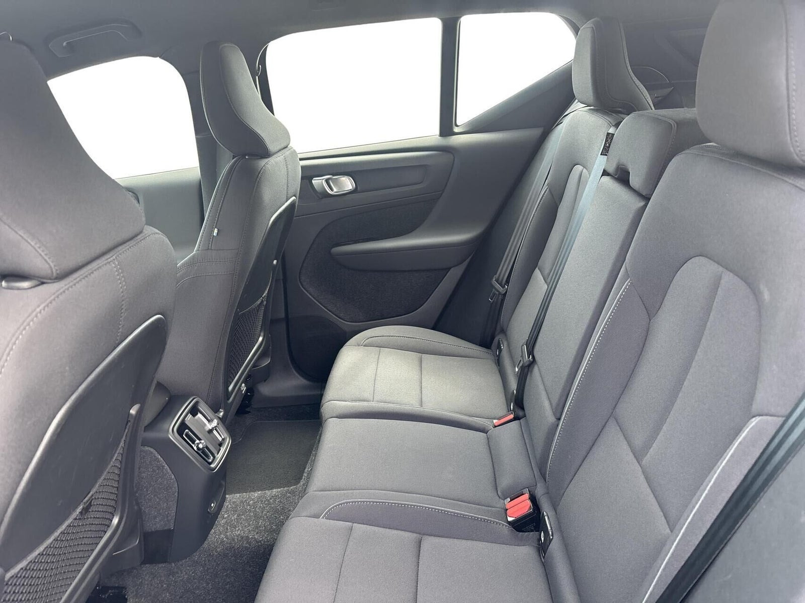 Sort Volvo XC40 fra 2023