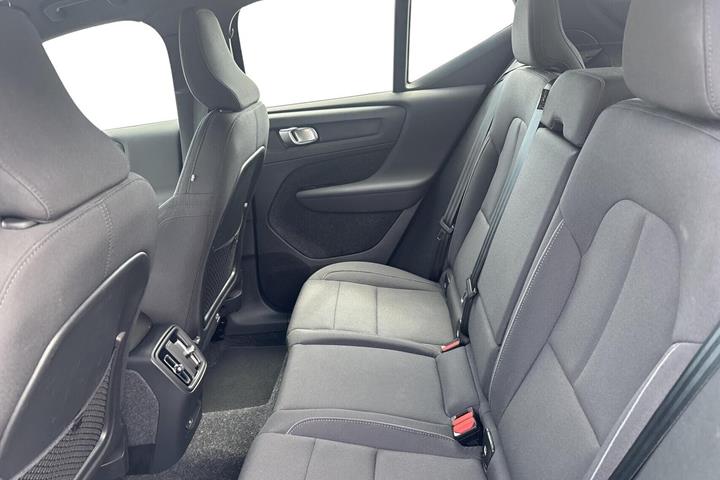 Sort Volvo XC40 fra 2023