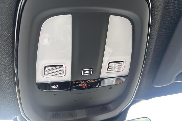 Sort Volvo XC40 fra 2023
