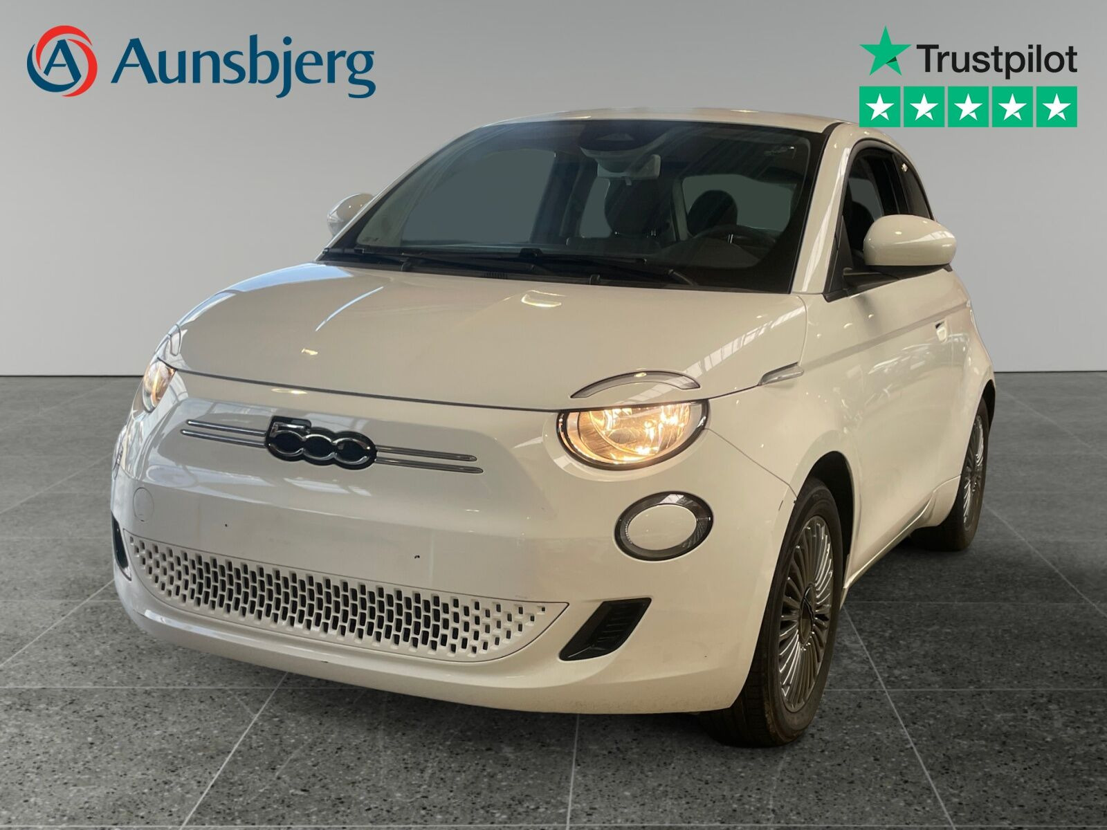 Hvid Fiat 500e fra 2022