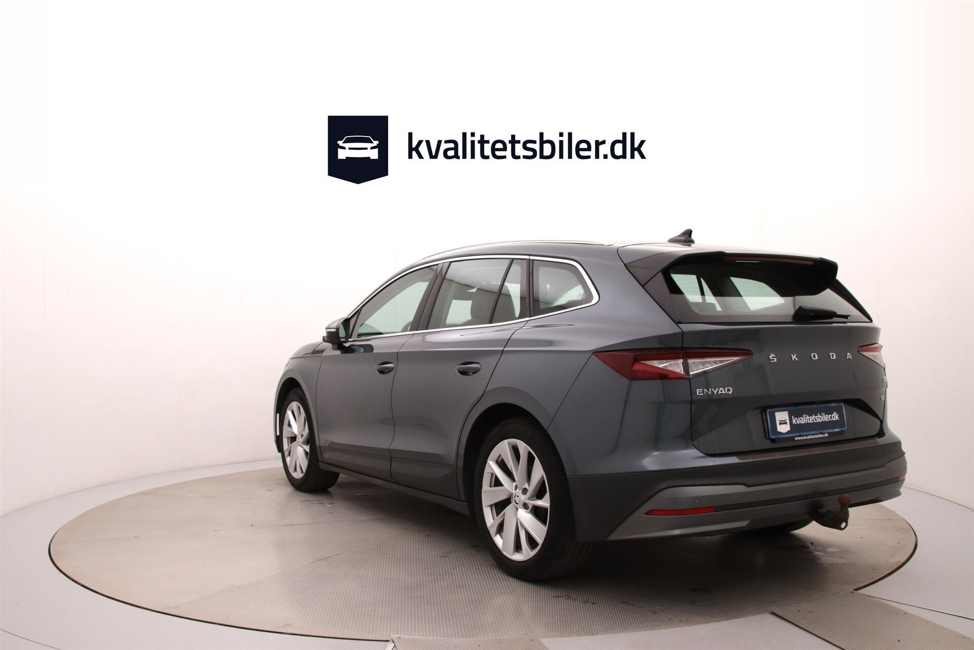 Grå Skoda Enyaq fra 2021