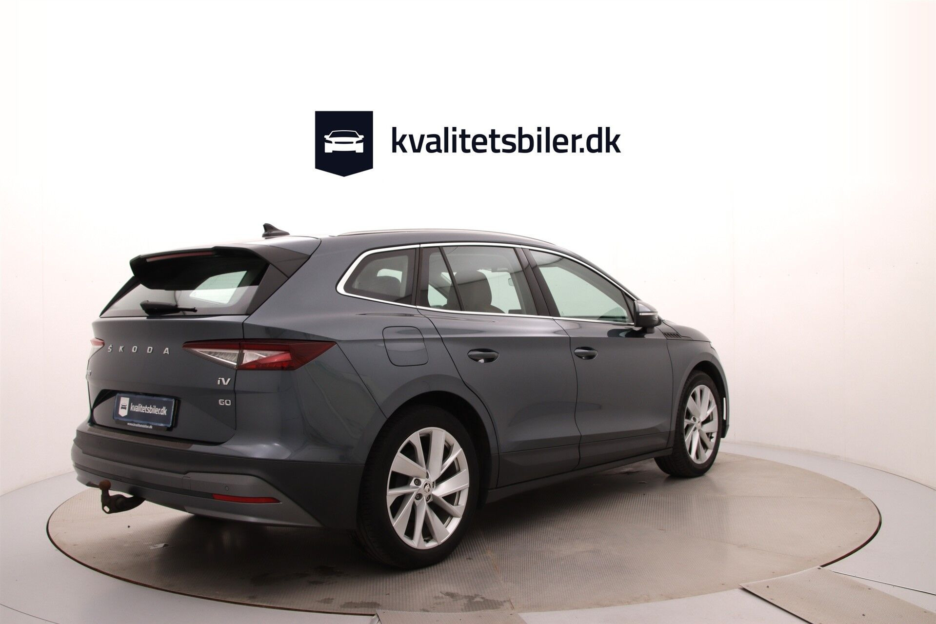 Grå Skoda Enyaq fra 2021