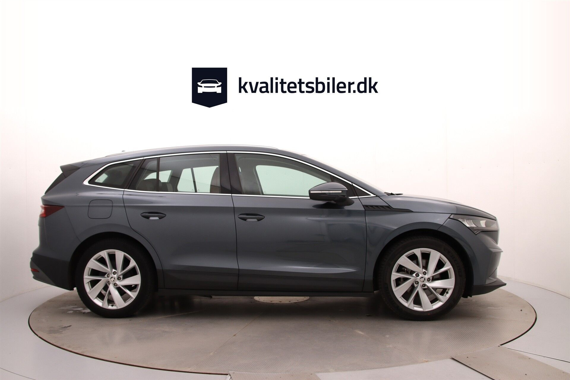 Grå Skoda Enyaq fra 2021