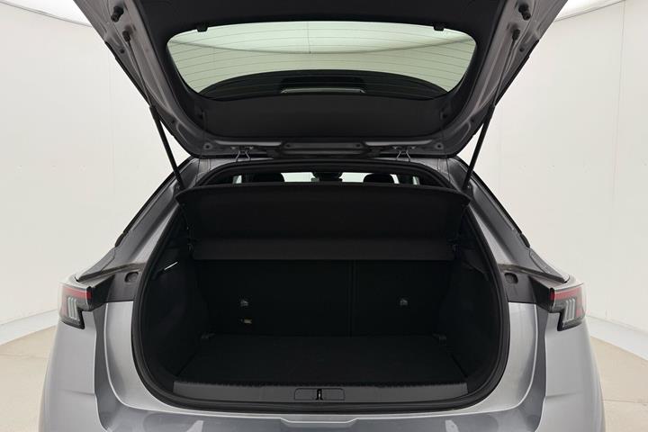 Sølv Opel Mokka-e fra 2025