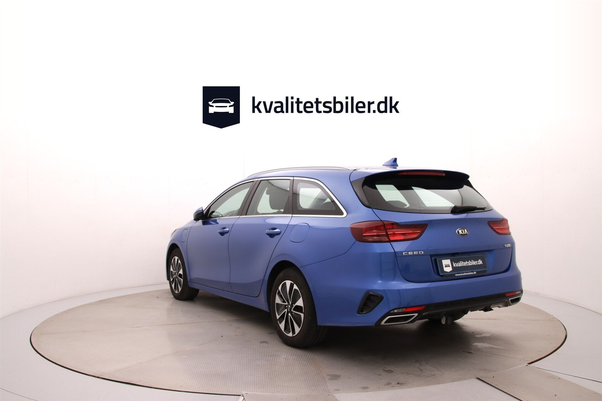 Blå Kia Ceed fra 2020
