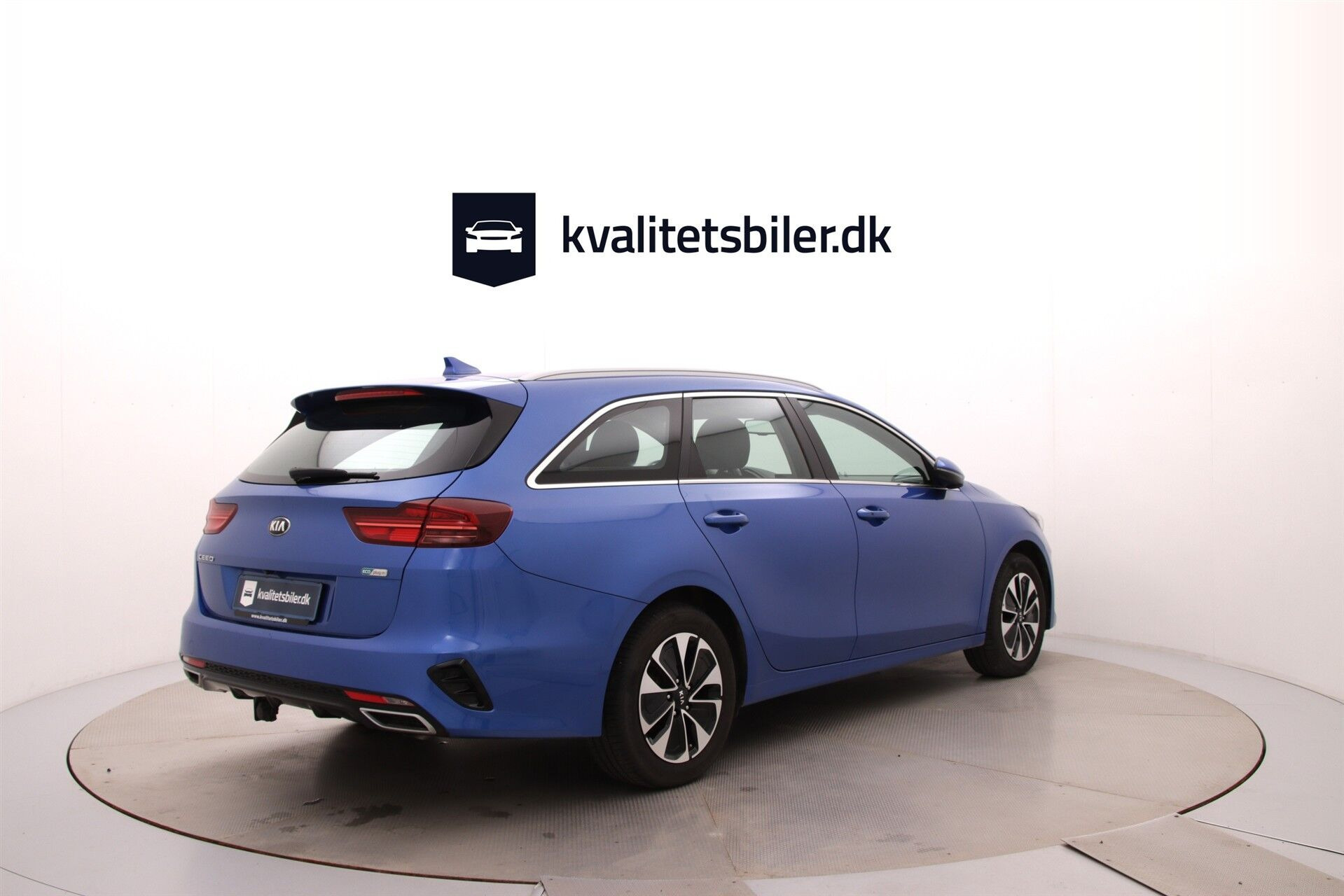 Blå Kia Ceed fra 2020