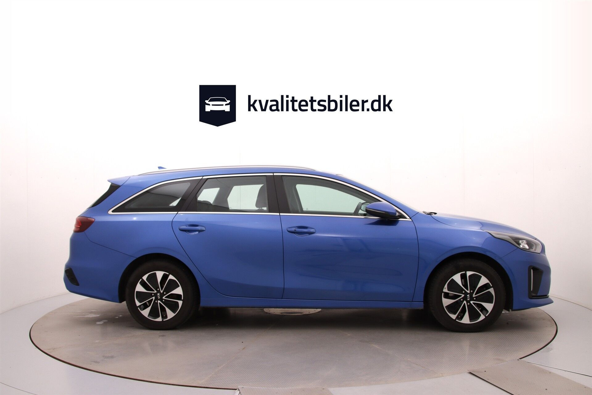Blå Kia Ceed fra 2020