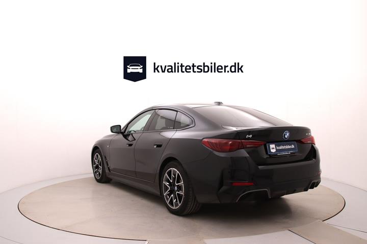 Sort BMW i4 fra 2025
