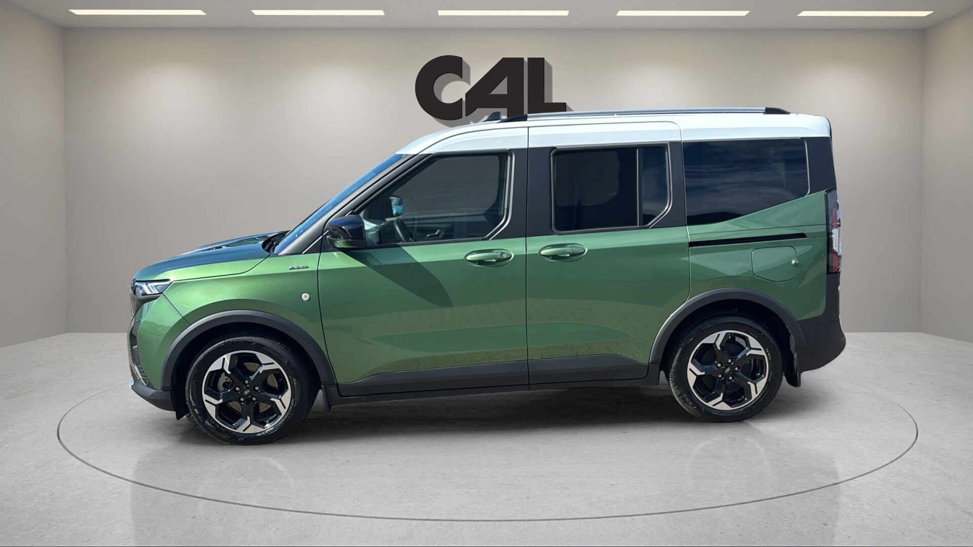 Grøn Ford E-Tourneo Courier fra 2025