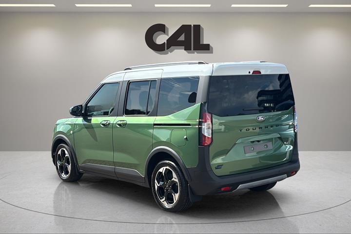 Grøn Ford E-Tourneo Courier fra 2025