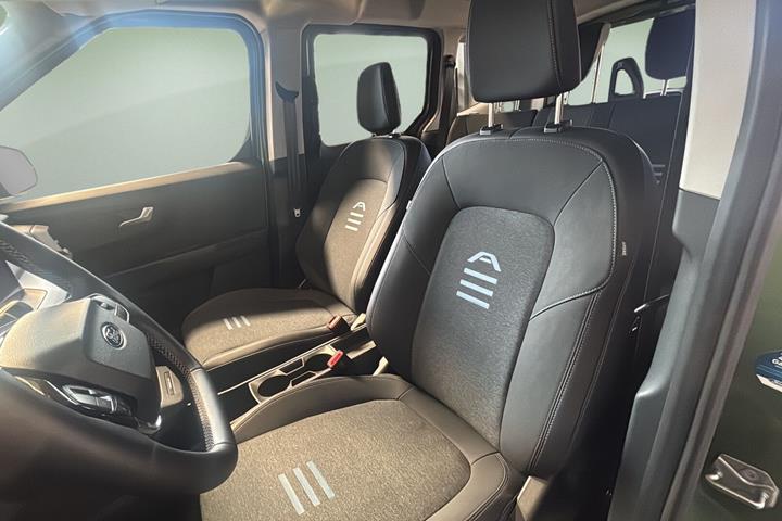 Grøn Ford E-Tourneo Courier fra 2025