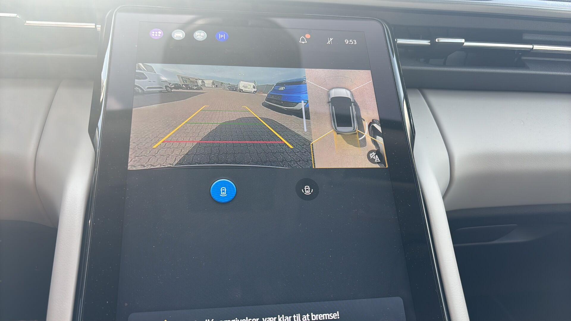 Blå Ford Explorer fra 2025