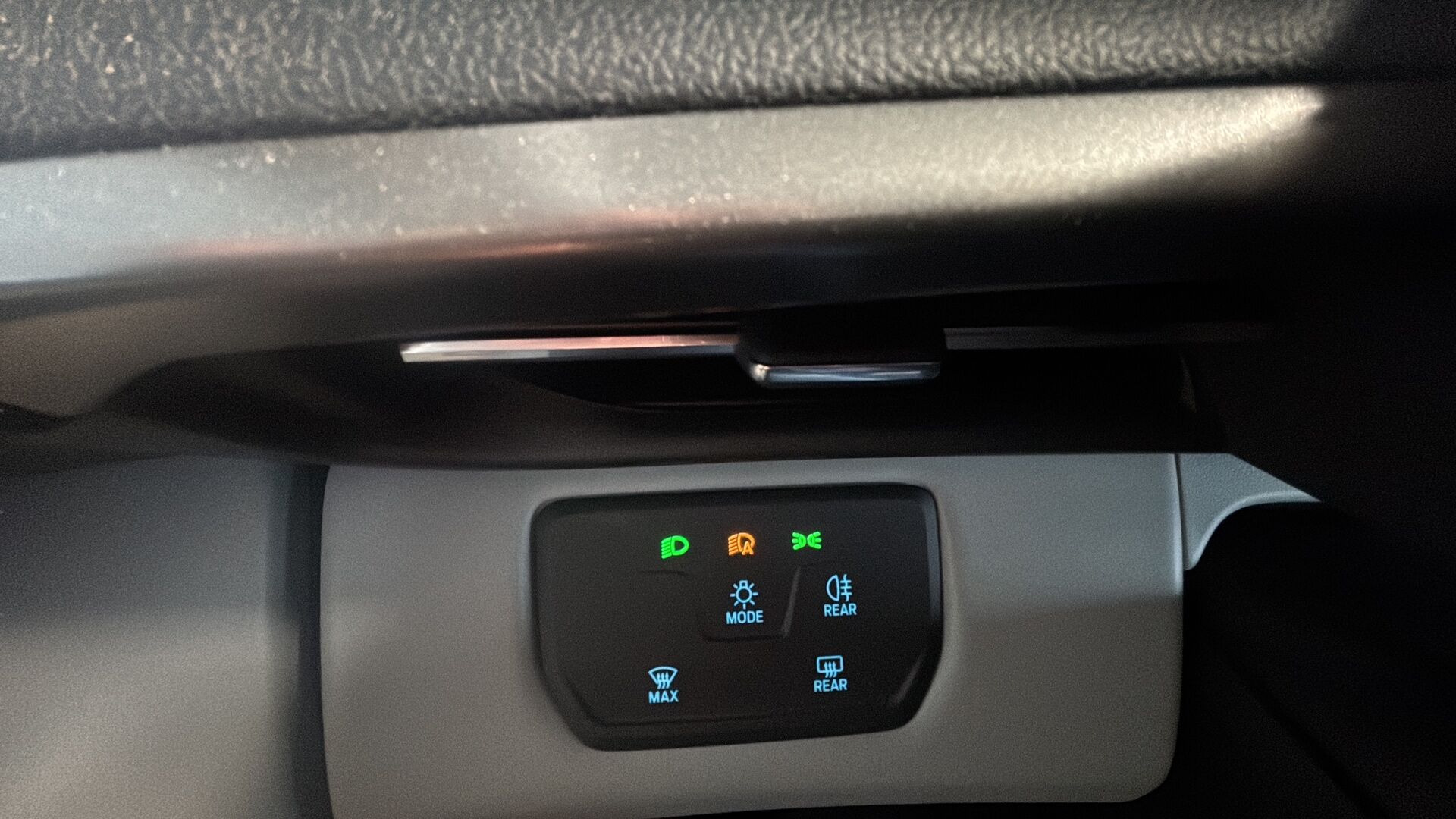 Blå Ford Explorer fra 2025