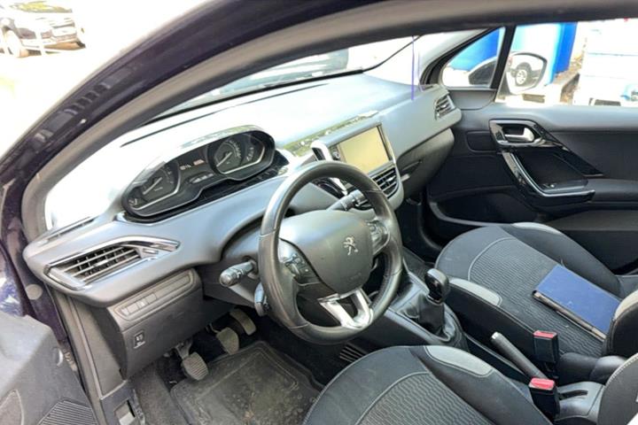 Sort Peugeot 208 fra 2016
