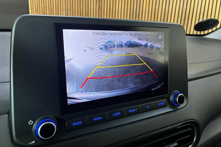 Grå Hyundai Kona fra 2022