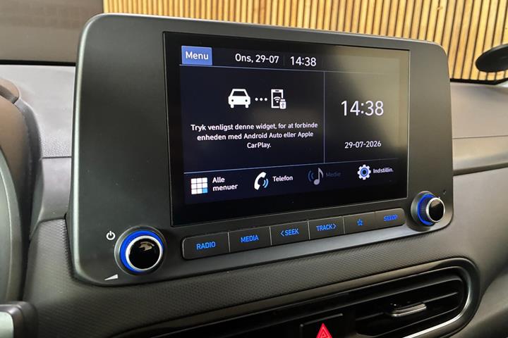 Grå Hyundai Kona fra 2022