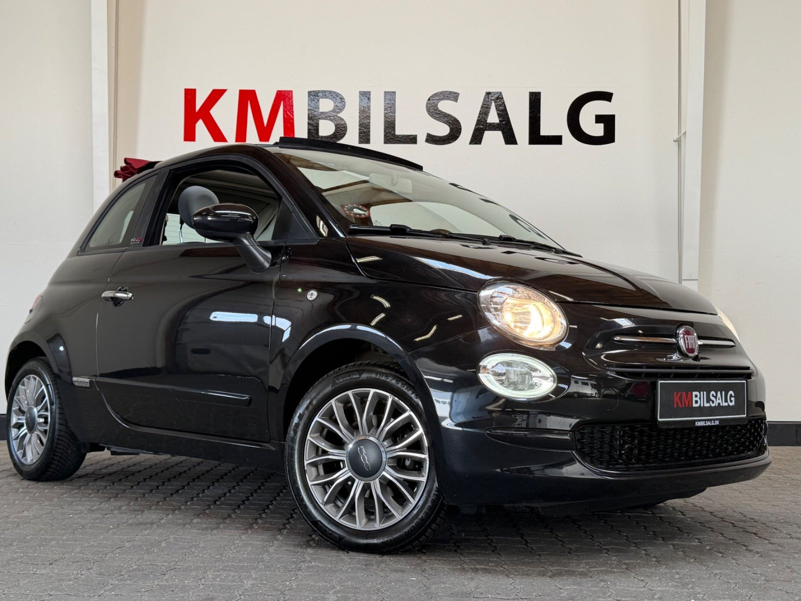 Sort Fiat 500C fra 2018