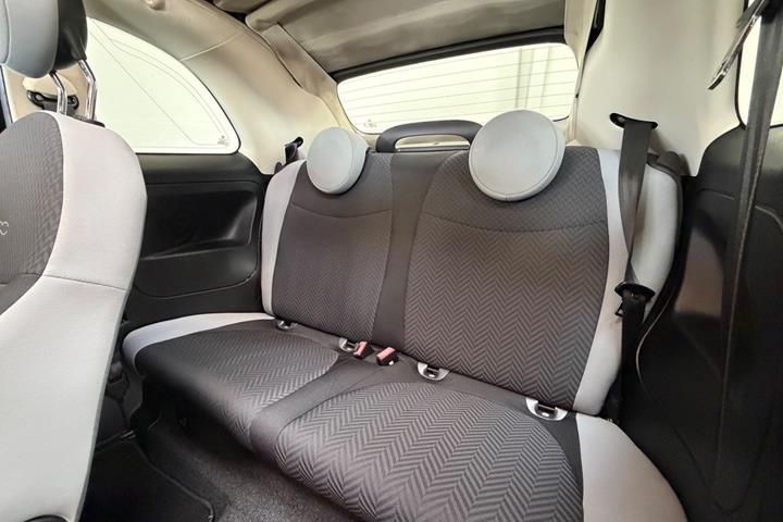 Sort Fiat 500C fra 2018
