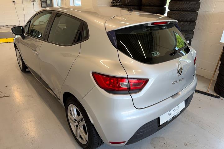Sølv Renault Clio IV fra 2018