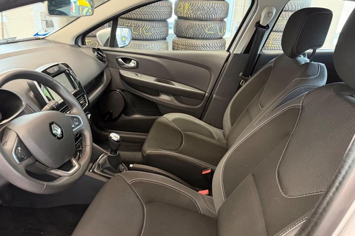 Sølv Renault Clio IV fra 2018