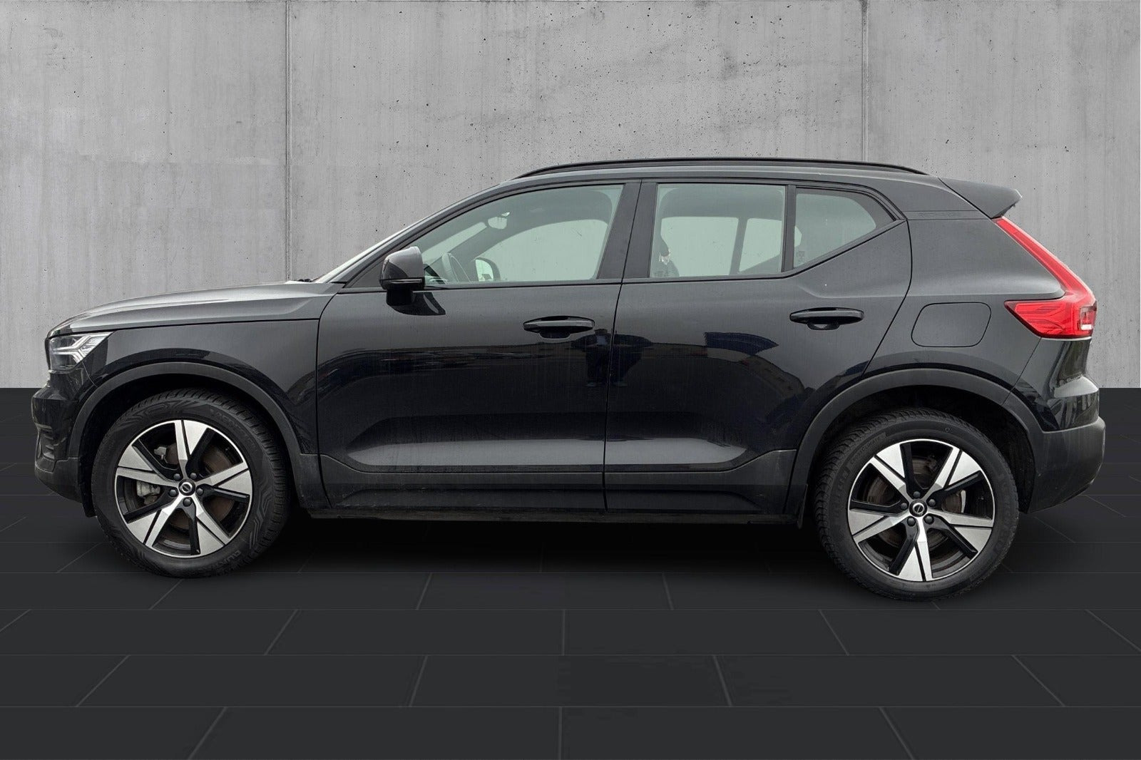 Sort Volvo XC40 fra 2022