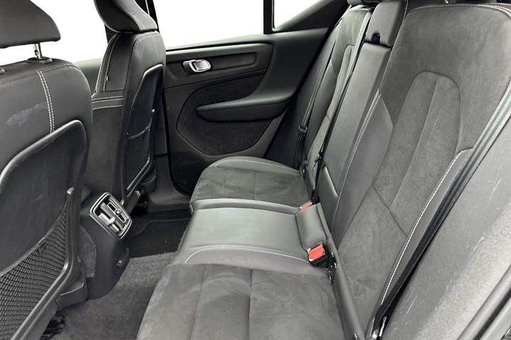 Sort Volvo XC40 fra 2022